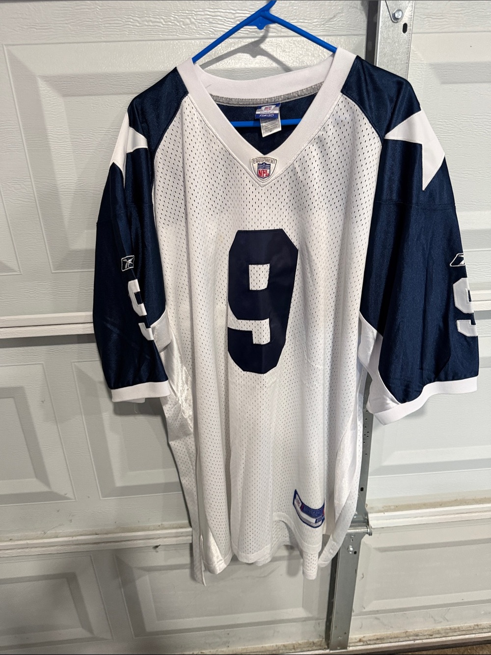 Reebok White Mesh NFL Jersey with Royal Blue Patch Tony Romo #9 - Picture 6 of 7